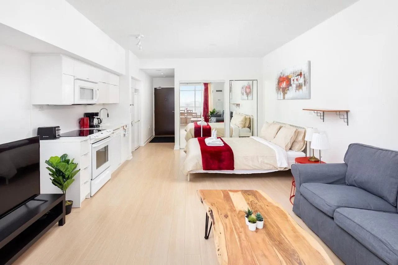 Perfectly Downtown With Free Parking Apartment Toronto