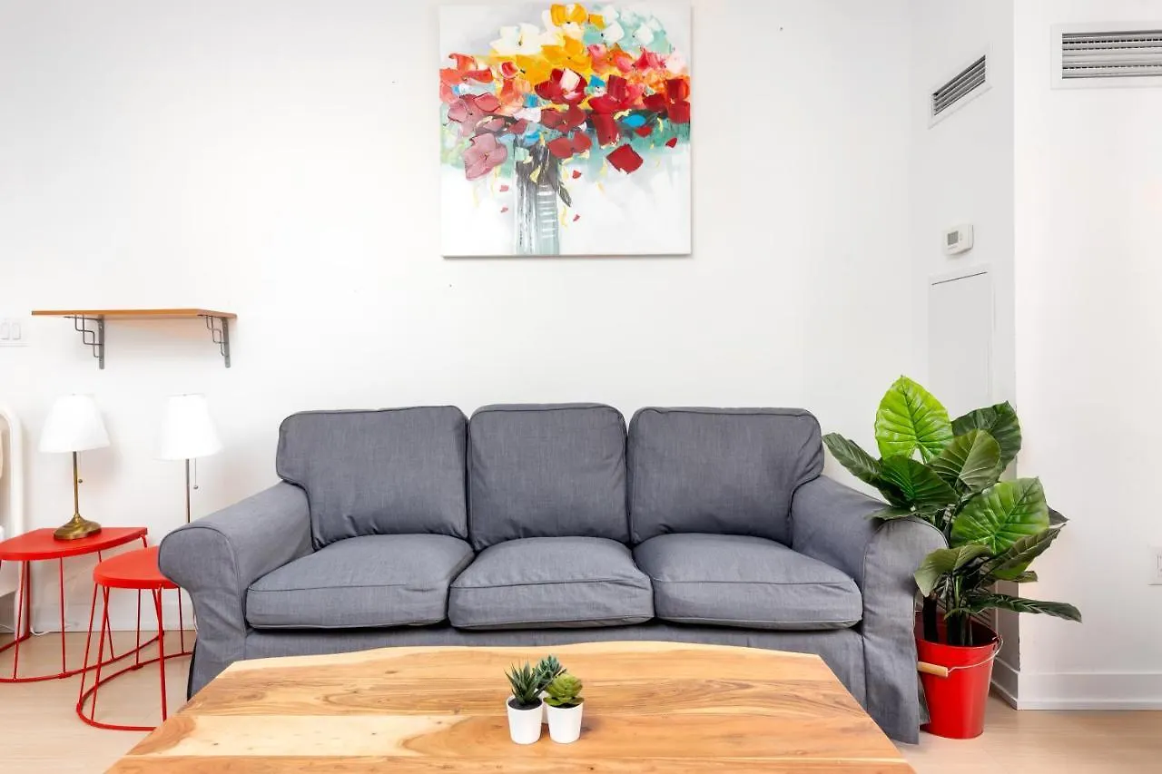 Perfectly Downtown With Free Parking Apartment Toronto