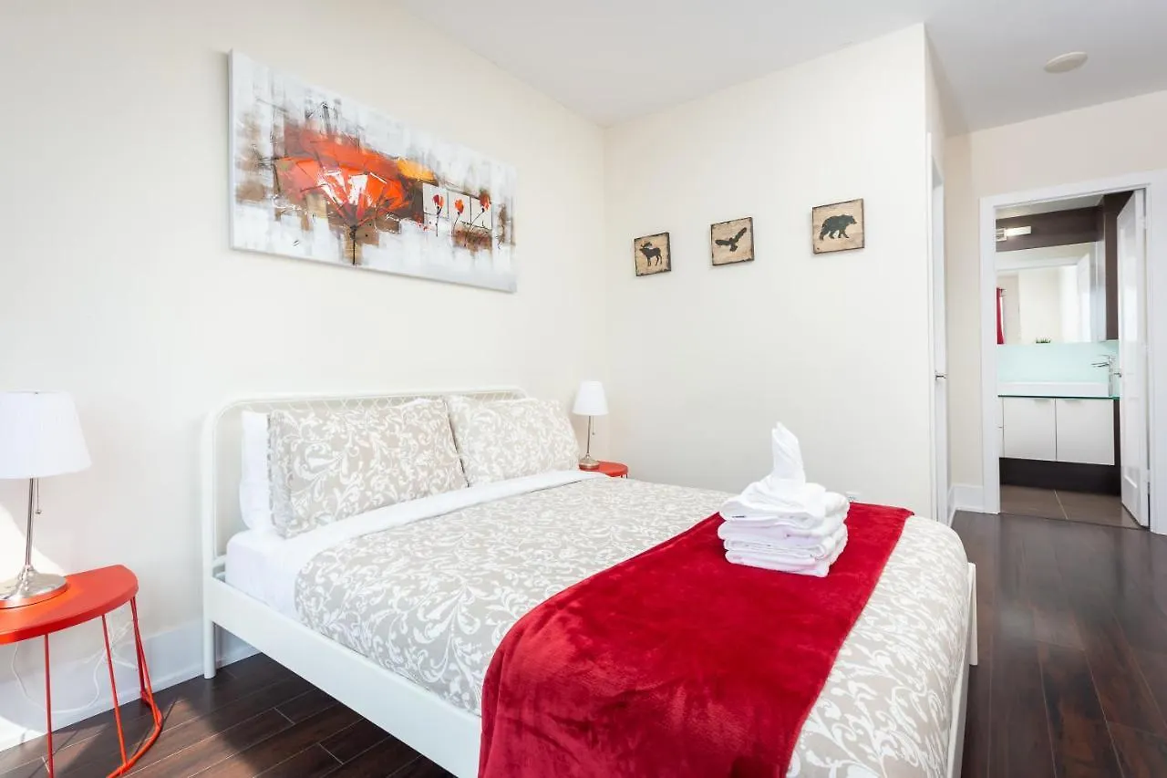 Perfectly Downtown With Free Parking Apartment Toronto