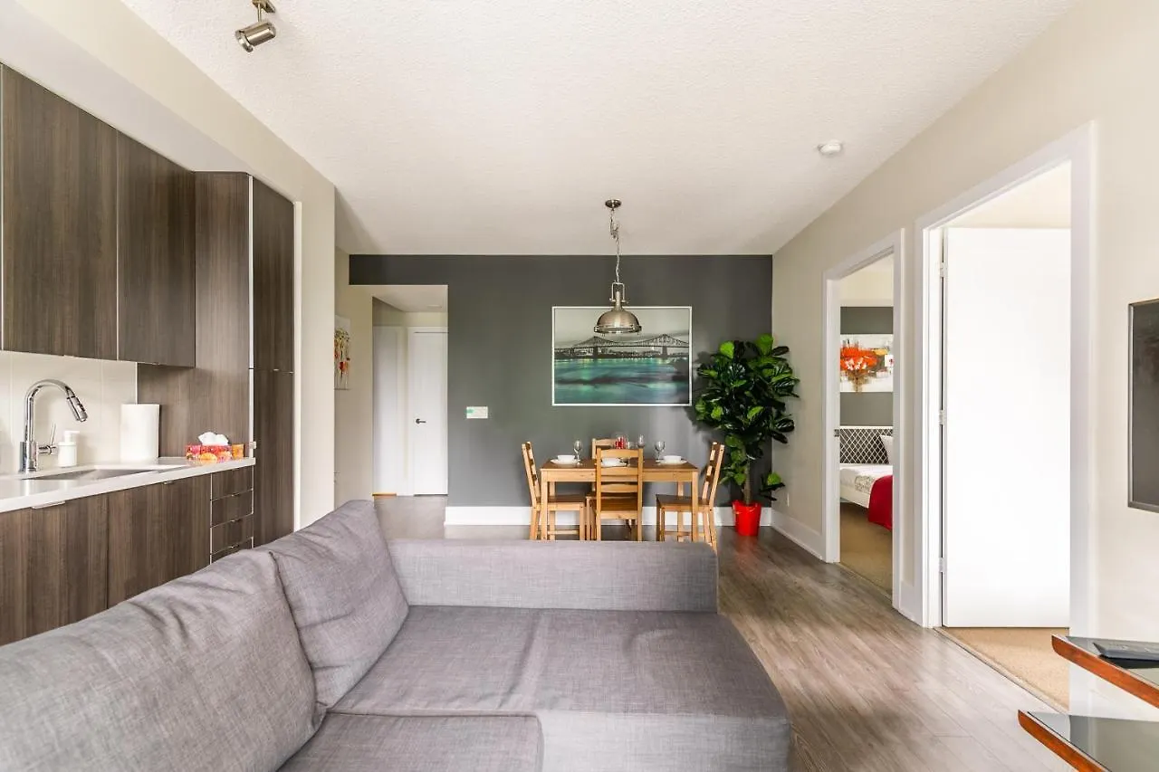 Perfectly Downtown With Free Parking Apartment Toronto