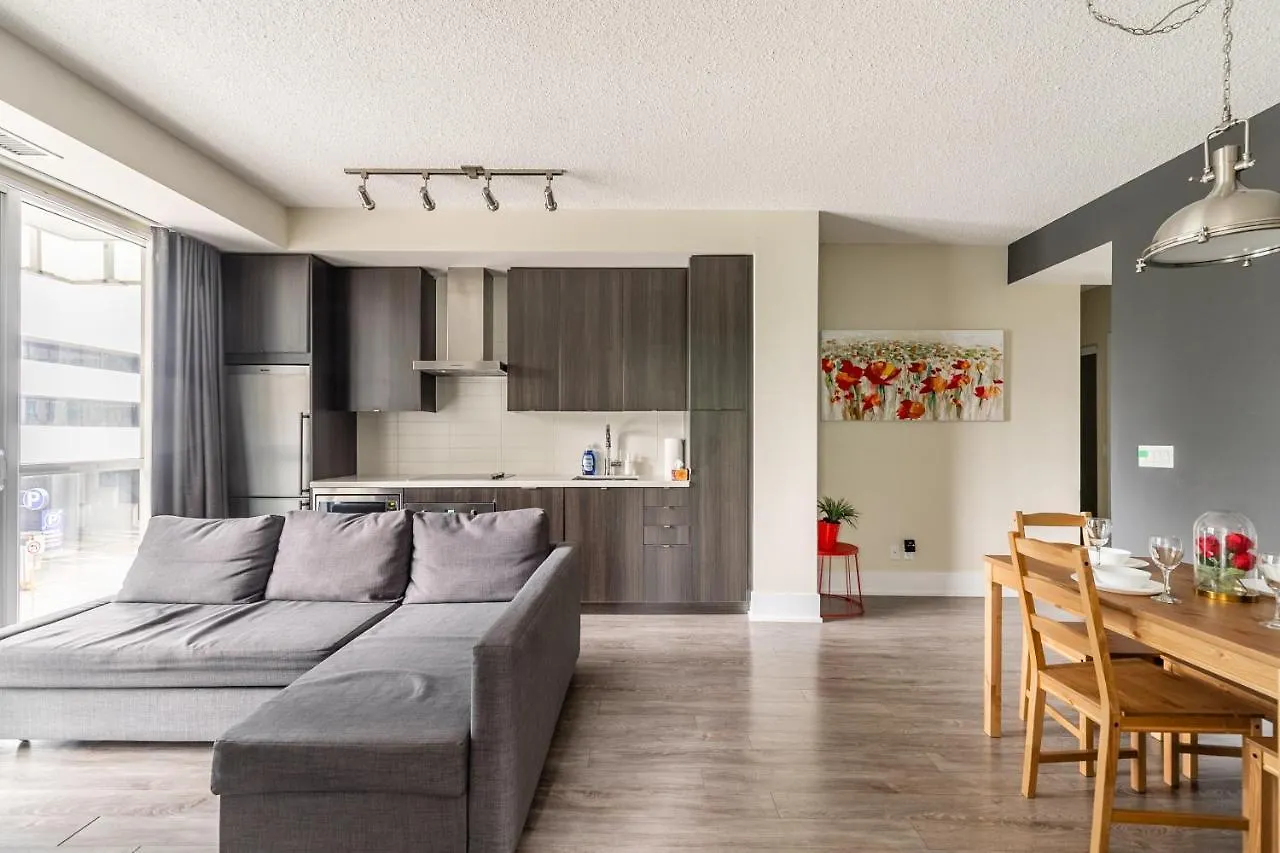 Perfectly Downtown With Free Parking Apartment Toronto