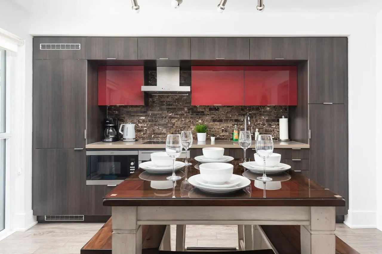 Perfectly Downtown With Free Parking Apartment Toronto
