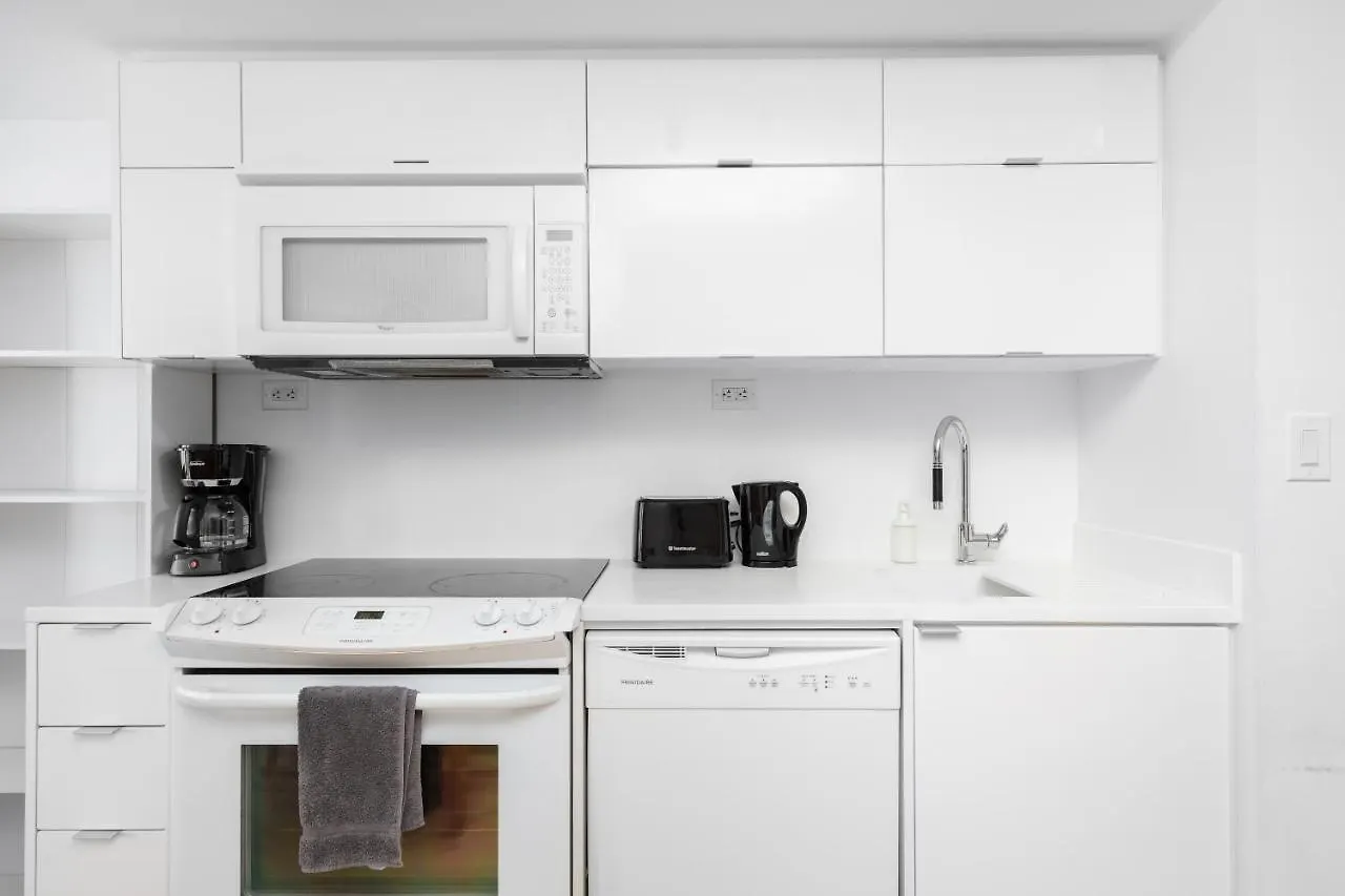 Perfectly Downtown With Free Parking Apartment Toronto 0*,  Canada