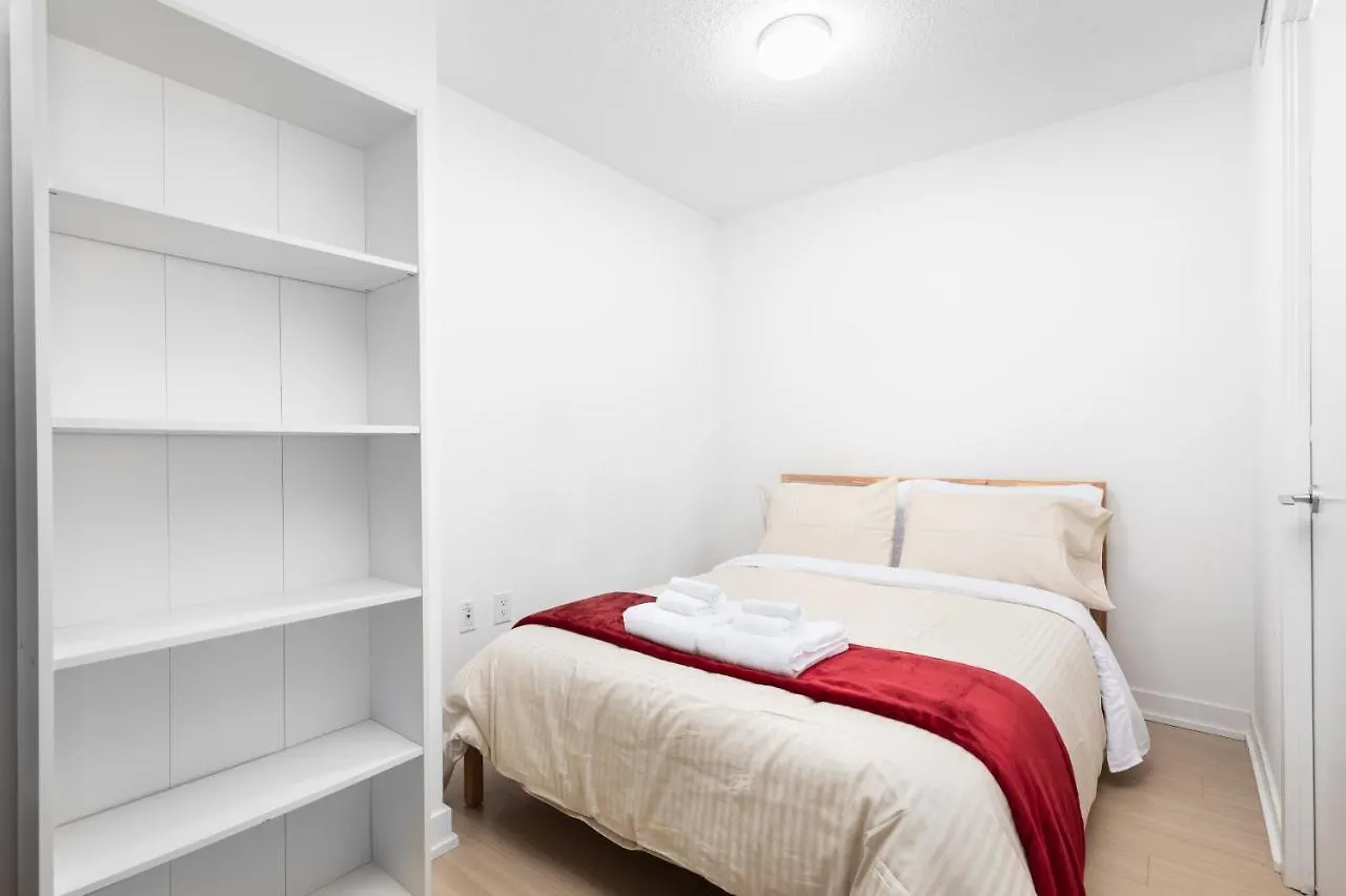 Perfectly Downtown With Free Parking Apartment Toronto