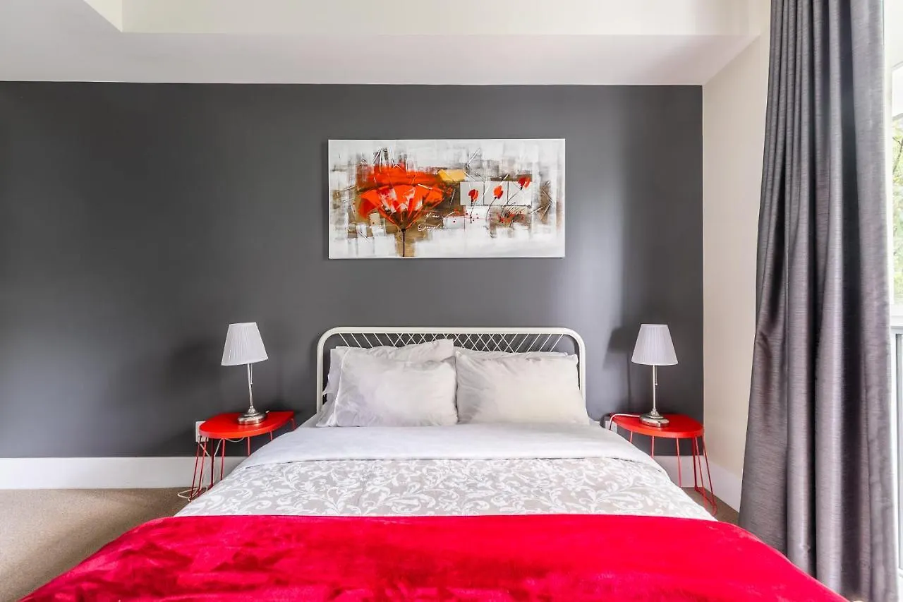 Perfectly Downtown With Free Parking Apartment Toronto